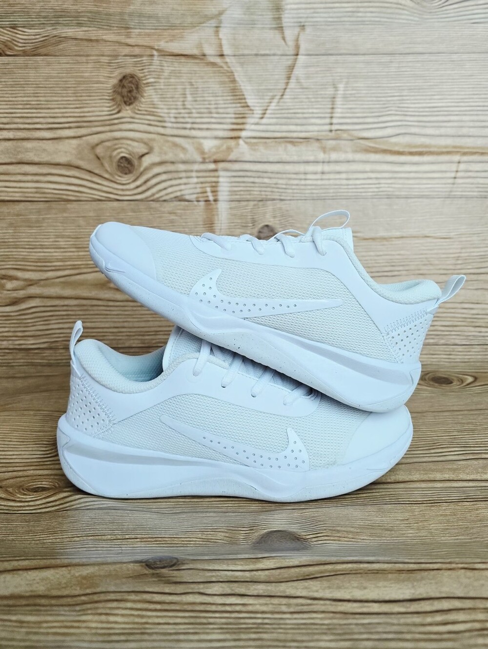 Nike Omni Multi-Court'White Pure Platinum' - Picture 4 of 9